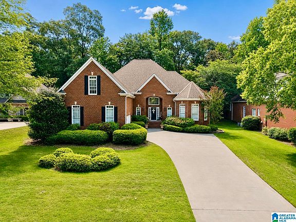 4th image of 1030 Hermitage Cir
