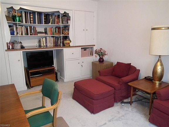 5th image of 18975 Van Aken Blvd APT 504