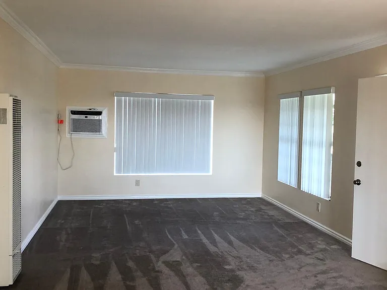2502 W Via Corona #1/2 — Photo 11