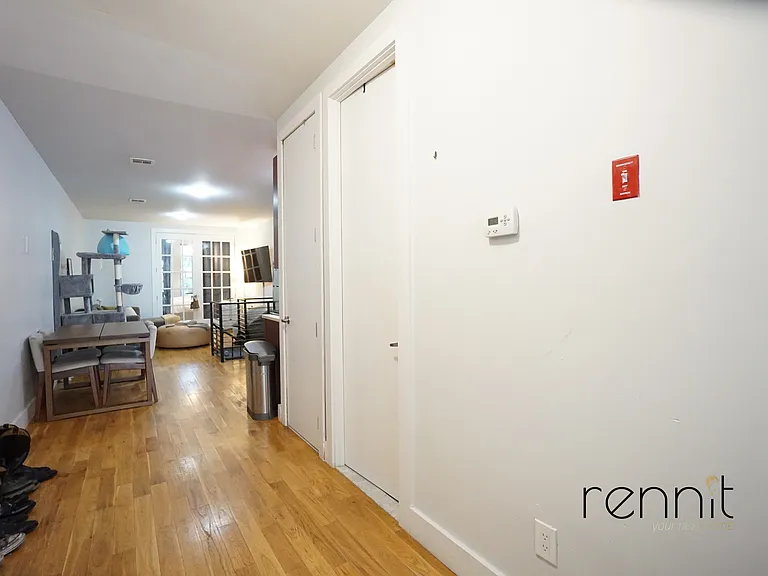 133 Patchen Ave #1R — Photo 7