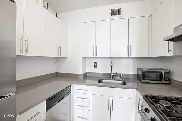 Rented by Corcoran | media 3