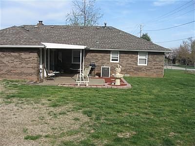 2nd image of 807 S Barwick Pl
