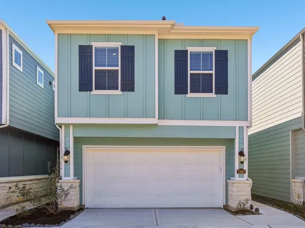 2160 Blue Heron Dr, Kemah, TX 77565