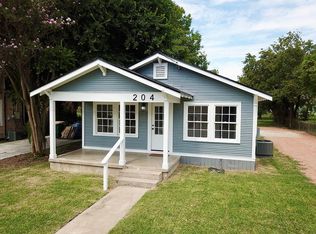 204 W Trinity St, Victoria, TX 77901