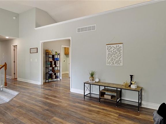 5th image of 1409 NW Nicholas Dr