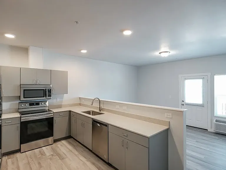 Cascade Meadows Apartments — Photo 5