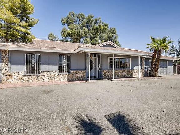 3rd image of 2940 McCoig Ave
