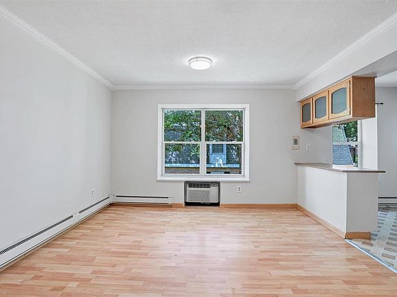 3rd image of 1694 Herault Pl APT E