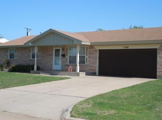 1700 Truman Dr, Altus, OK 73521