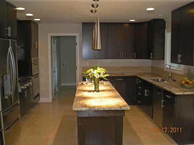 6 bed, 3822 sqft, $4,000 — Photo 3