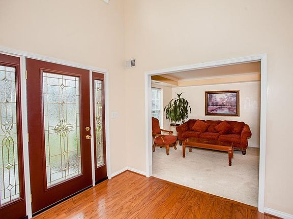 3rd image of 2948 Summerfield Dr
