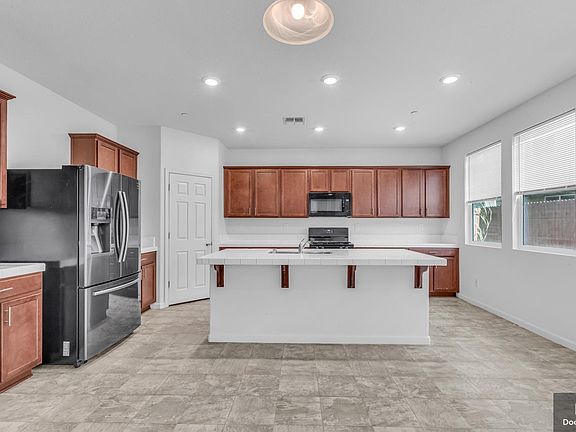5th image of 5262 Kankakee Dr