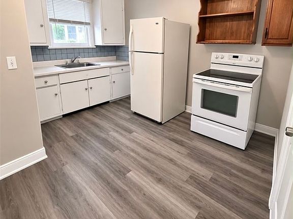 4th image of 2658 Main St APT 1