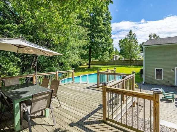 63 Liberty St, Leominster, MA 01453