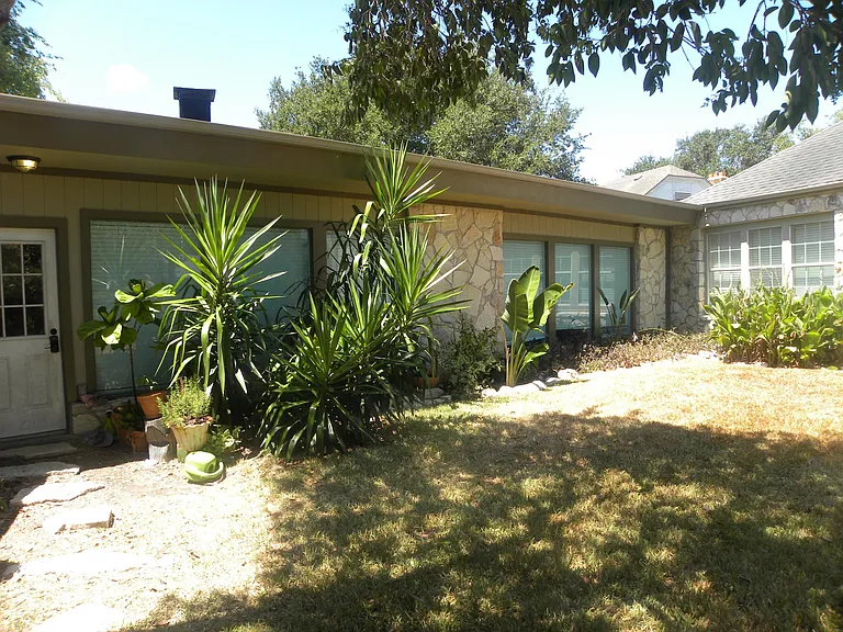 401 Cole St #B — Photo 9