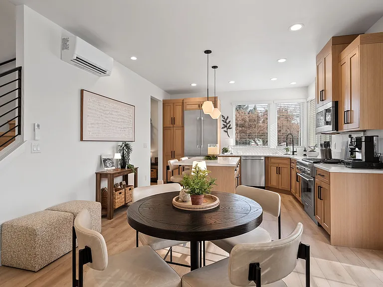 330 NE Quimby Ave #1 — Photo 12