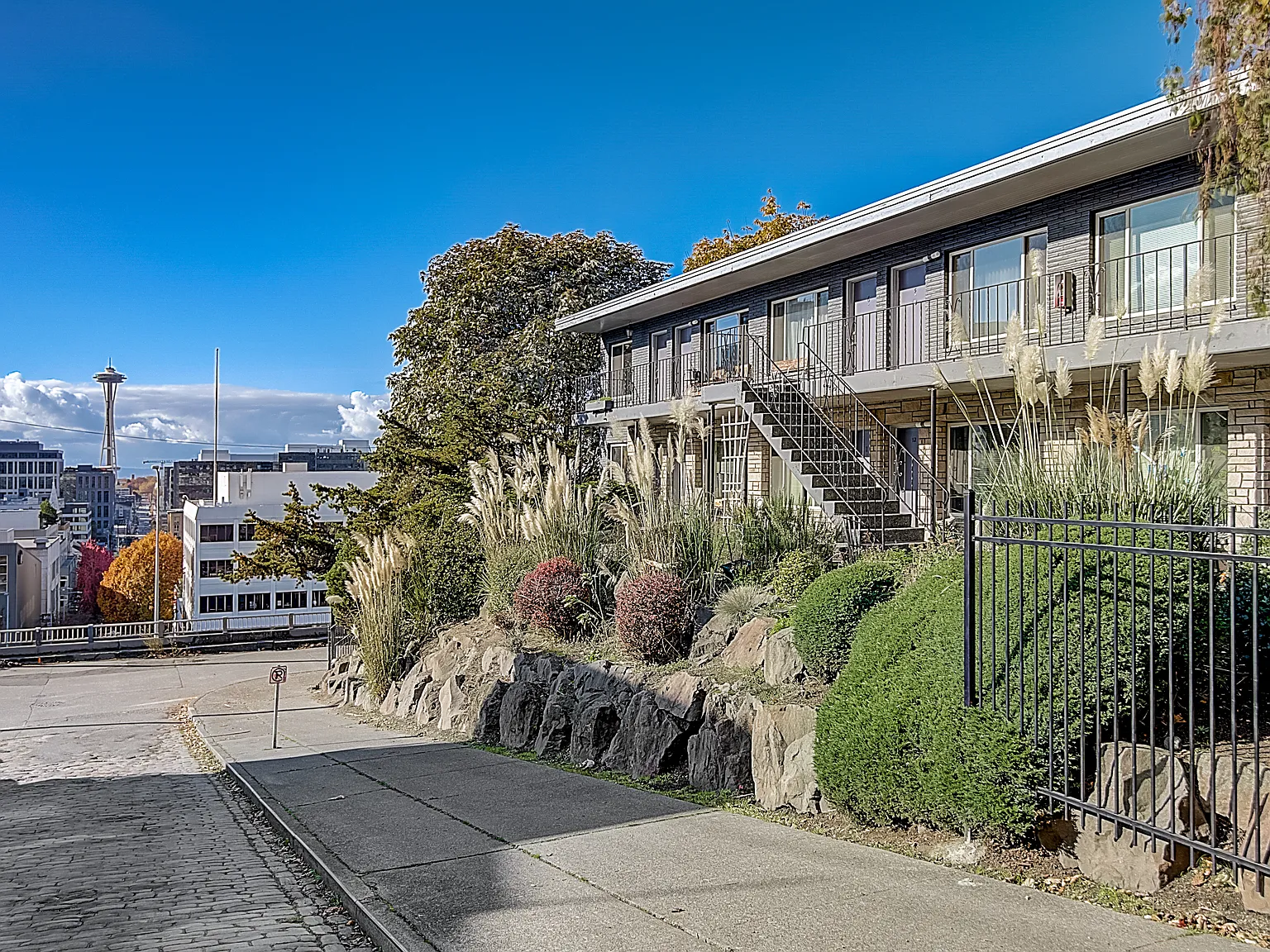 Seattle Capitol Hill — Photo 2