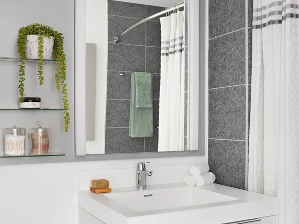 555 West 38th Street image 3 of 6