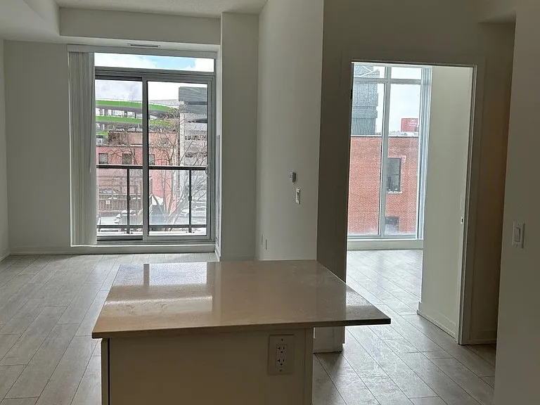 55 Duke St W #206 — Photo 2
