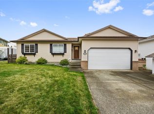 1157 View Pl, Courtenay, BC V9N 9B6