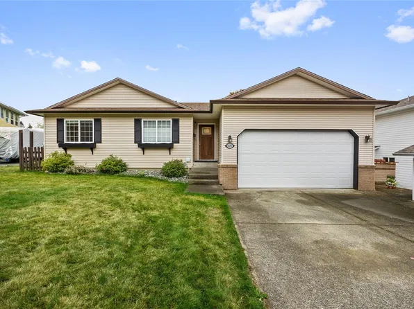 1157 View Pl, Courtenay, BC V9N 9B6