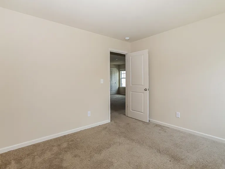 772 Fitzroy Dr — Photo 12