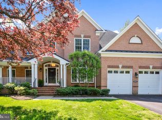 6853 Strata St, Mc Lean, VA 22101