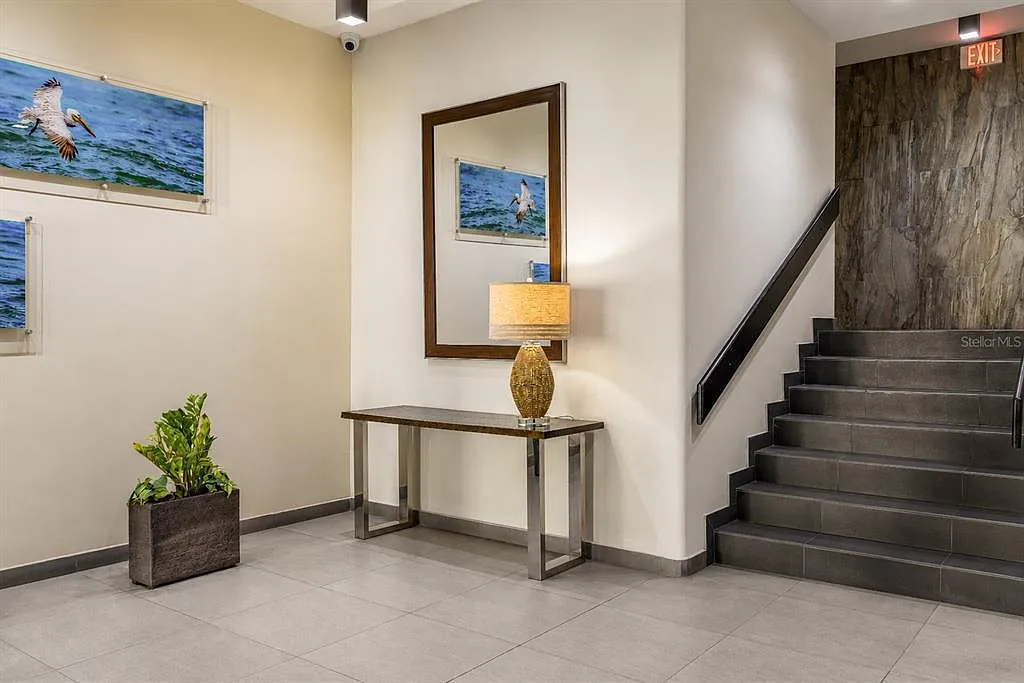 Studio, 1.0 bath, 403 sqft, $3,000 — Photo 2