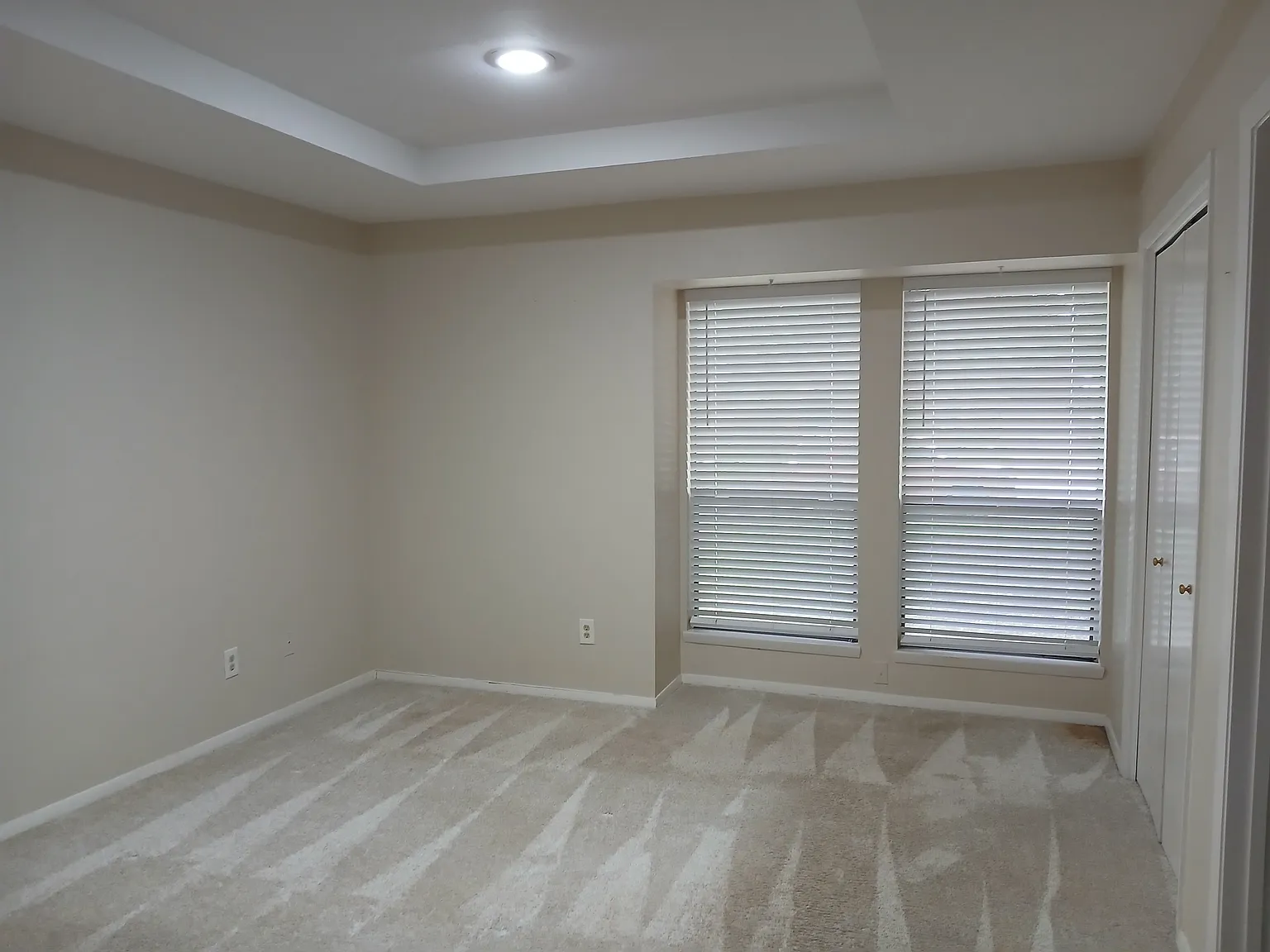 2 bed, 1350 sqft, $2,350 — Photo 4