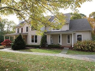 128 Sky View Cir, Hamden, CT 06514
