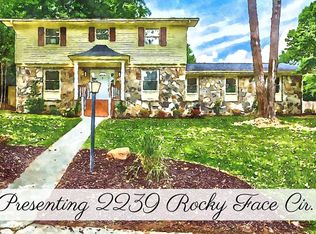 2239 Rocky Face Cir, Dalton, GA 30720
