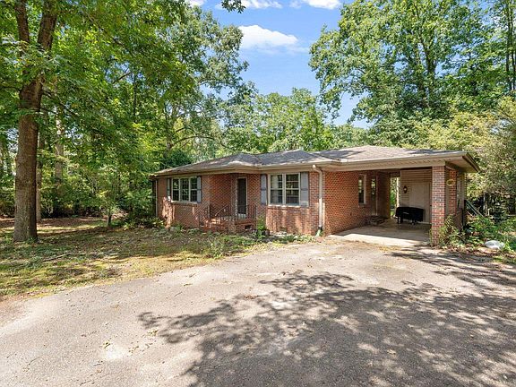 2nd image of 1290 Groce Meadow Rd