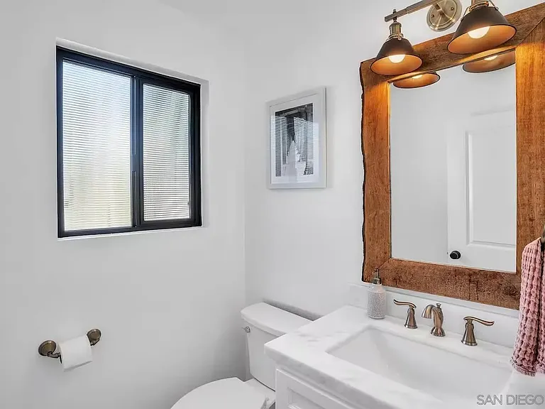 3550 Laketree Dr — Photo 31