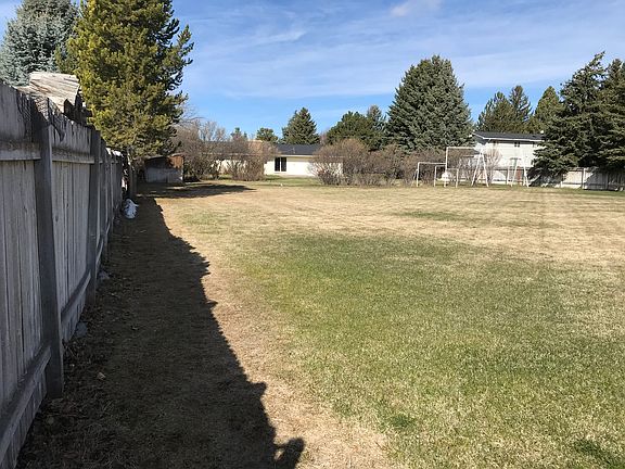 5th image of 2105 S Sabin Dr