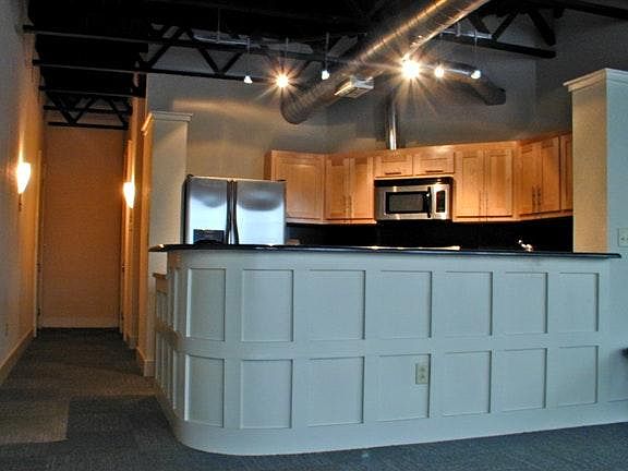 2nd image of 814 Pennsylvania Ave APT 200