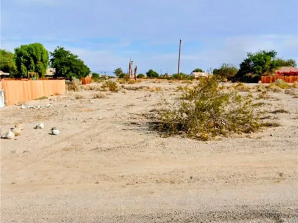 2864 Camino Dr, Thermal, CA 92274
