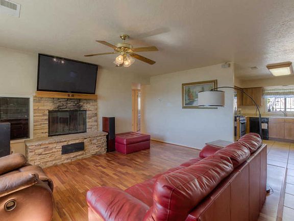 4th image of 12113 Baronet Pl NE