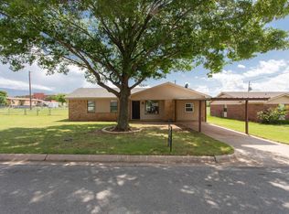 406 W Mesquite St, Archer City, TX 76351