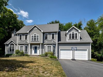 2 Rockridge Rd, Hopedale, MA, 01747