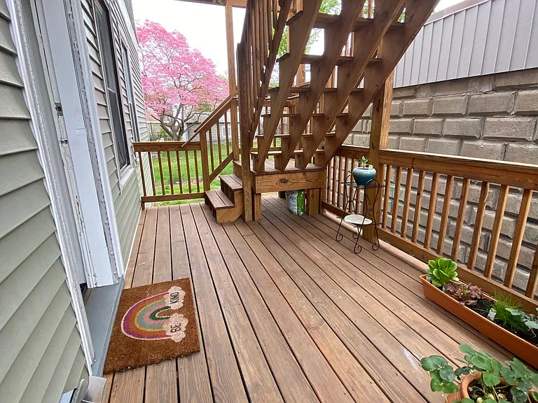 125 Irving St — Photo 12