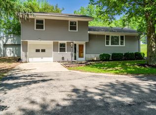 2566 W Oregon Trail Rd, Oregon, IL 61061