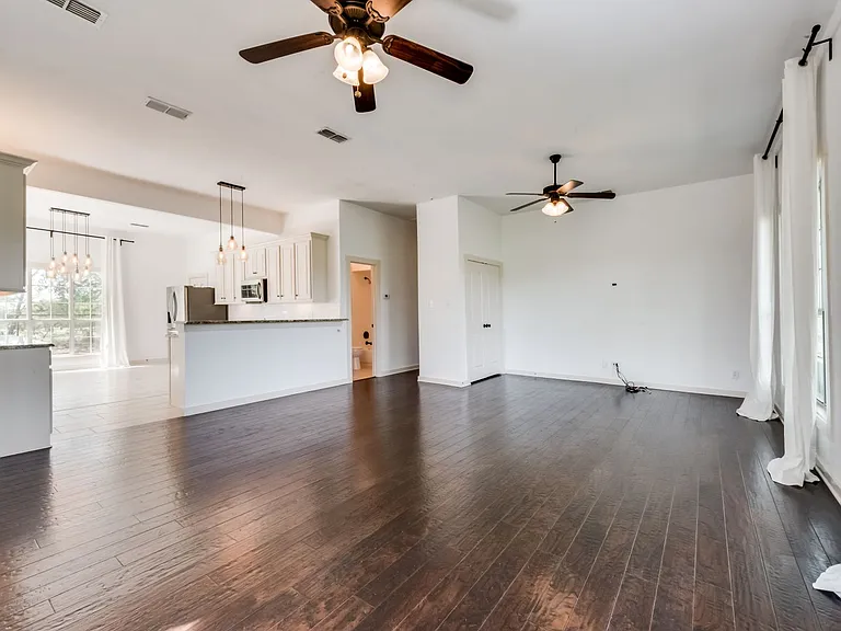 5893 FM 1827 — Photo 9