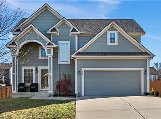 635 S Pine St, Gardner, KS 66030