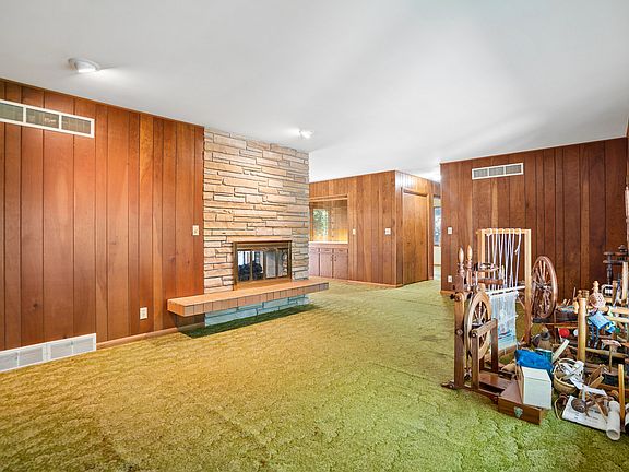 4th image of 333 N 10th St