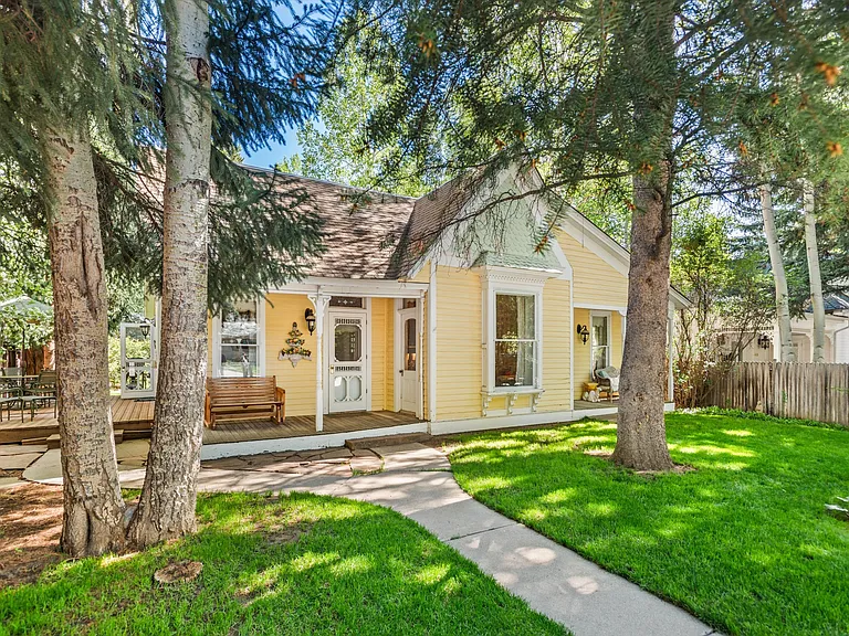 406 W Smuggler St — Photo 27