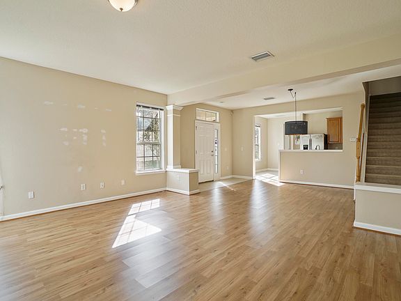 5th image of 4241 Crownwood Dr