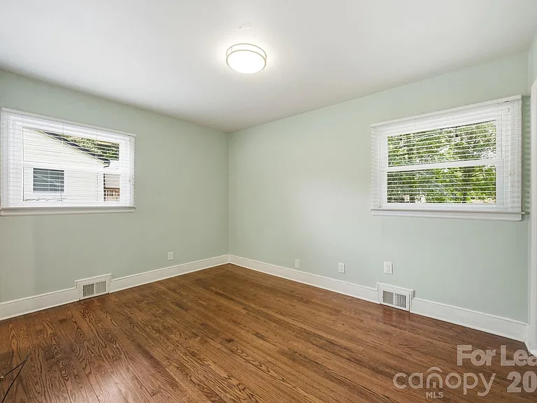 2727 Springway Dr — Photo 24