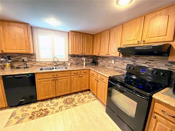 2nd image of 870 Loch Linnhe Ln APT 122