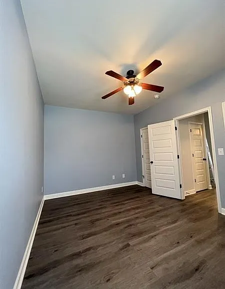 921 Prather Ct — Photo 17