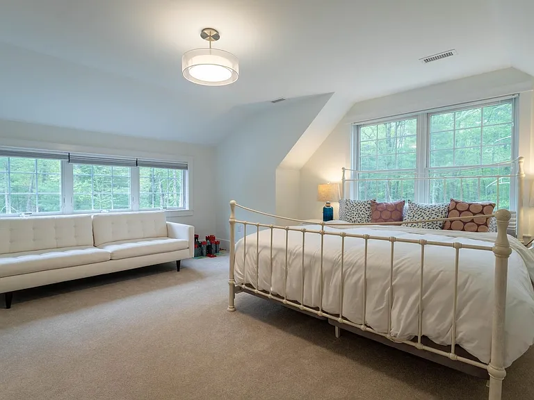 10 McCarron Dr — Photo 14